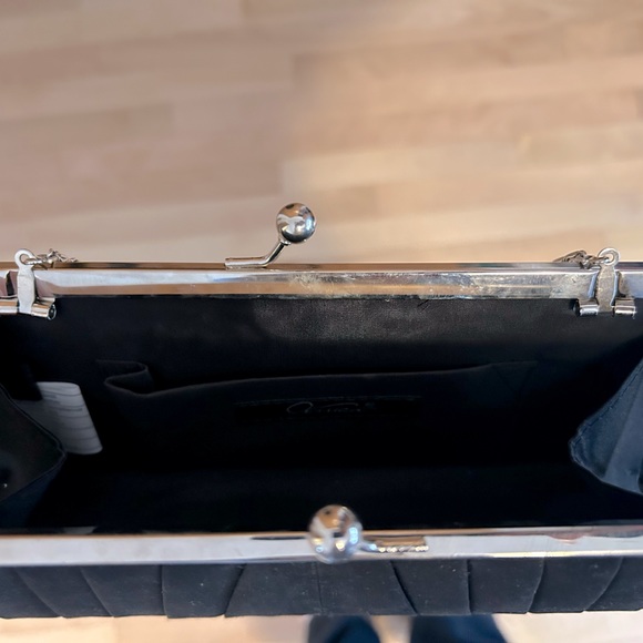 Black clutch - Picture 2 of 2